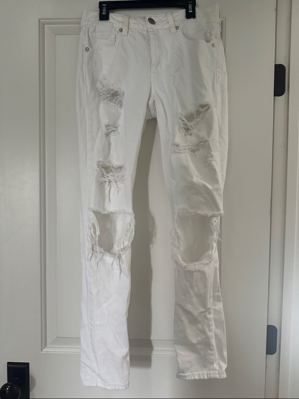 American Eagle Outfitters White Distressed Straight Jeans